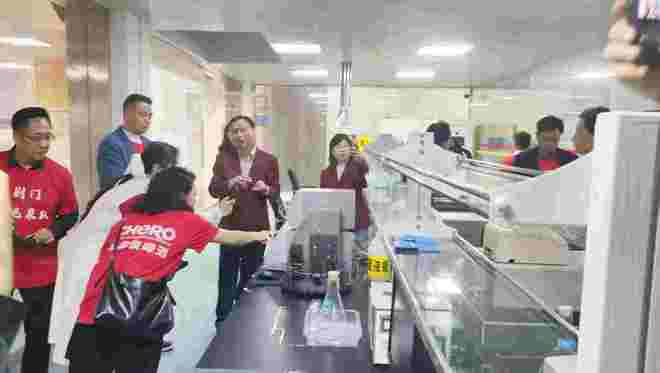 荊門金龍泉為楚超加油 這就是東寶網絡媒體行走進金龍泉啤酒廠 網絡技術服務